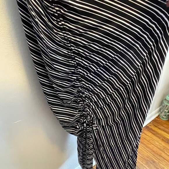 Hi-low super soft maxi dress - Picture 3 of 4